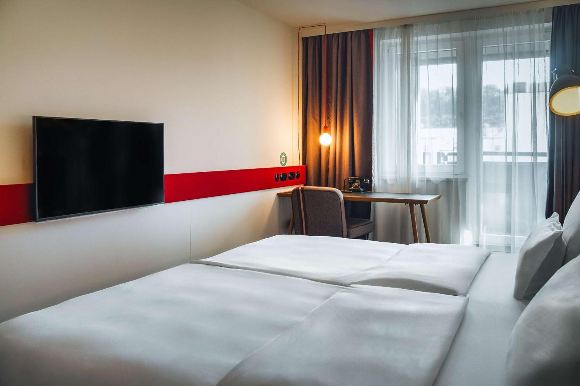 เพนตาโฮเต็ล ปราก Hotel ภายนอก รูปภาพ