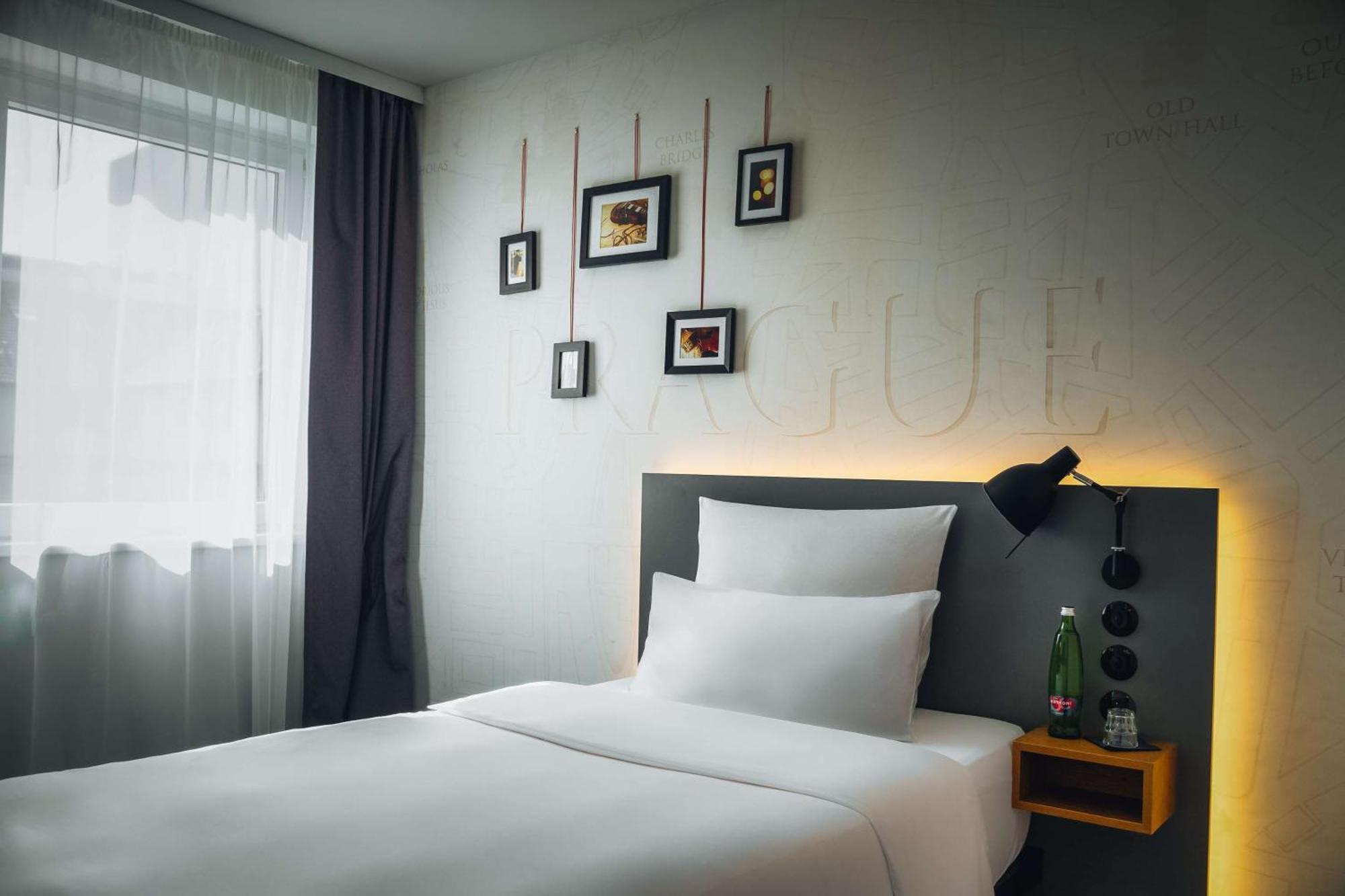 เพนตาโฮเต็ล ปราก Hotel ภายนอก รูปภาพ