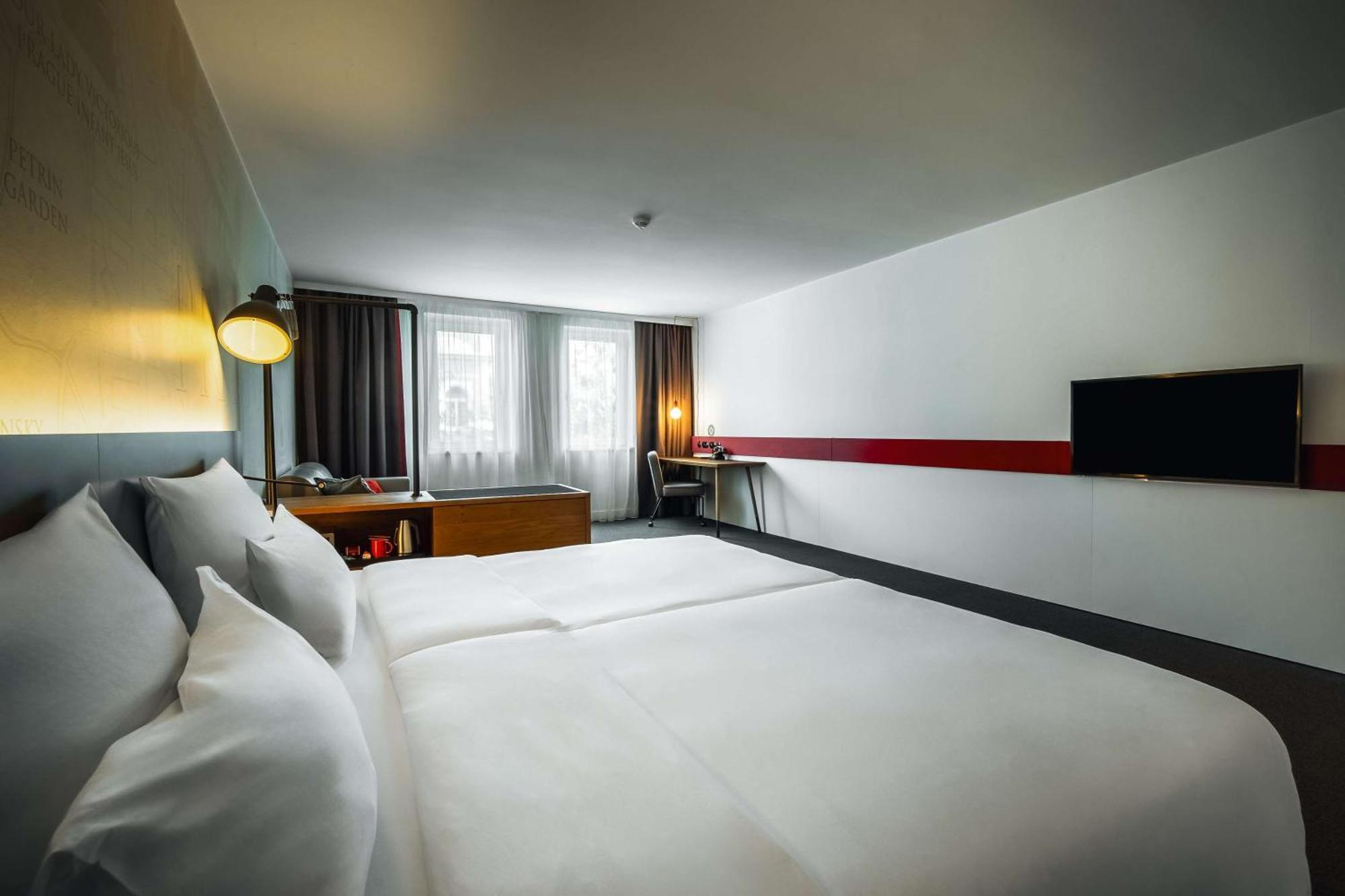 เพนตาโฮเต็ล ปราก Hotel ภายนอก รูปภาพ