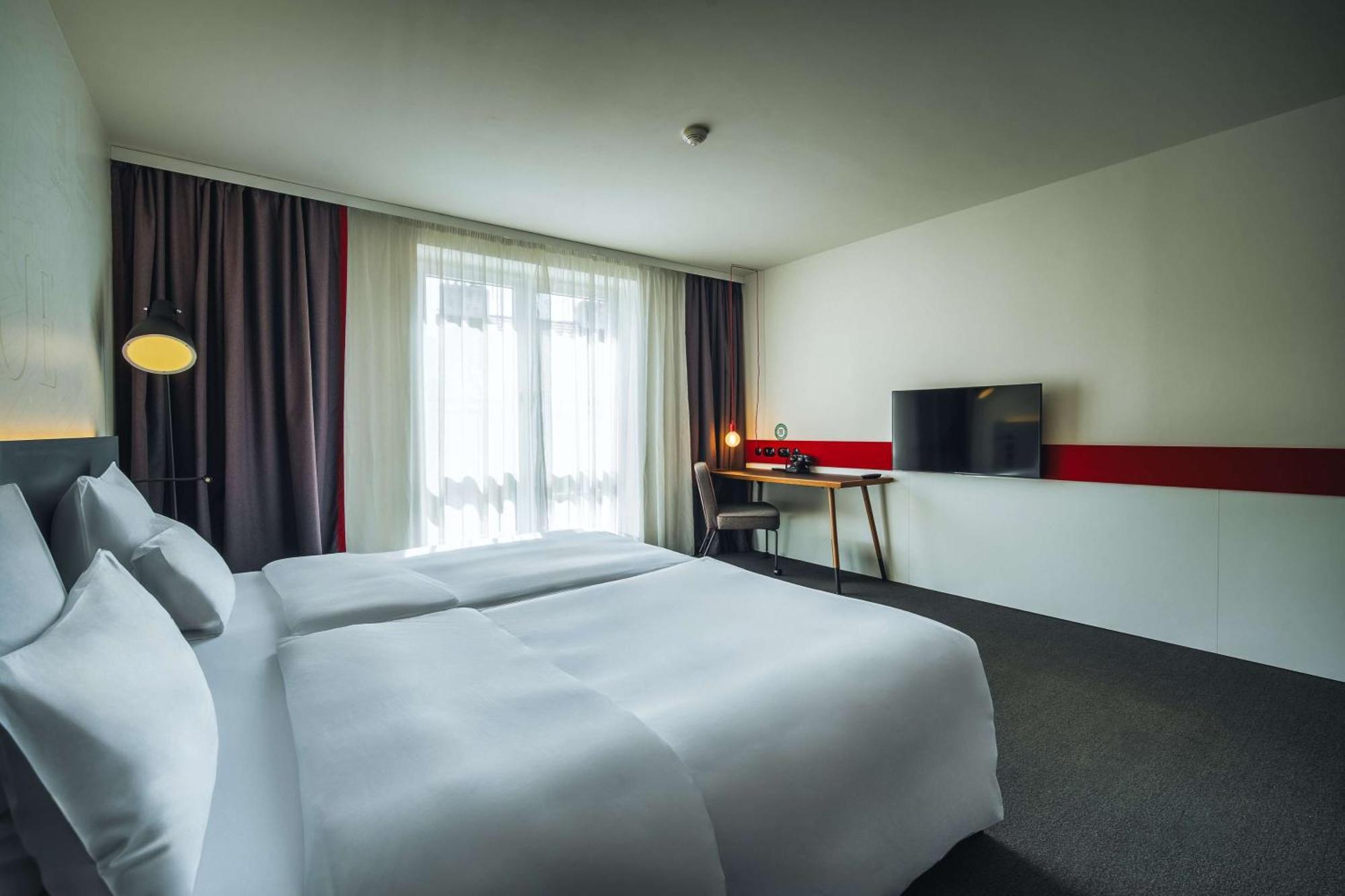 เพนตาโฮเต็ล ปราก Hotel ภายนอก รูปภาพ