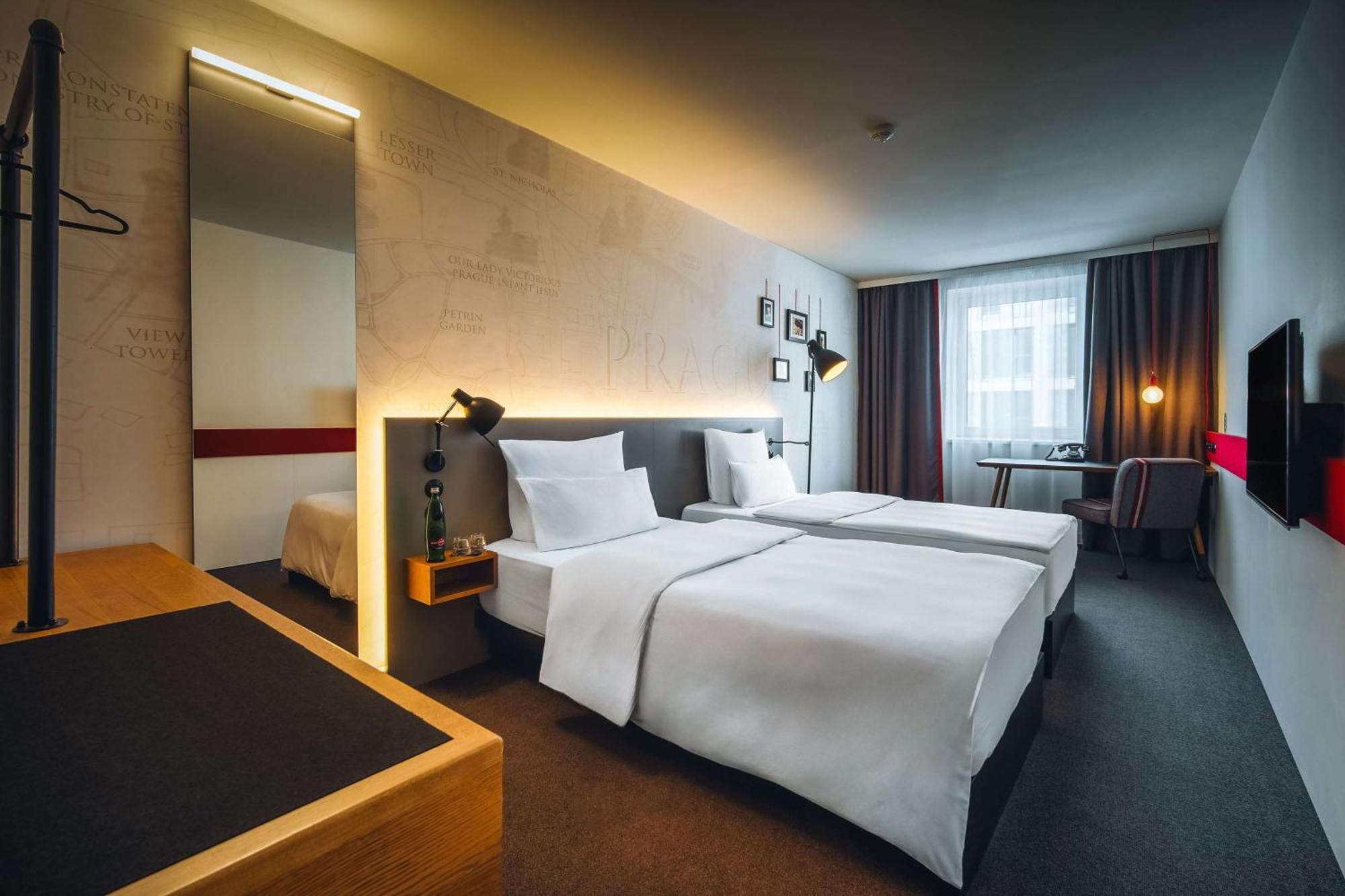 เพนตาโฮเต็ล ปราก Hotel ภายนอก รูปภาพ